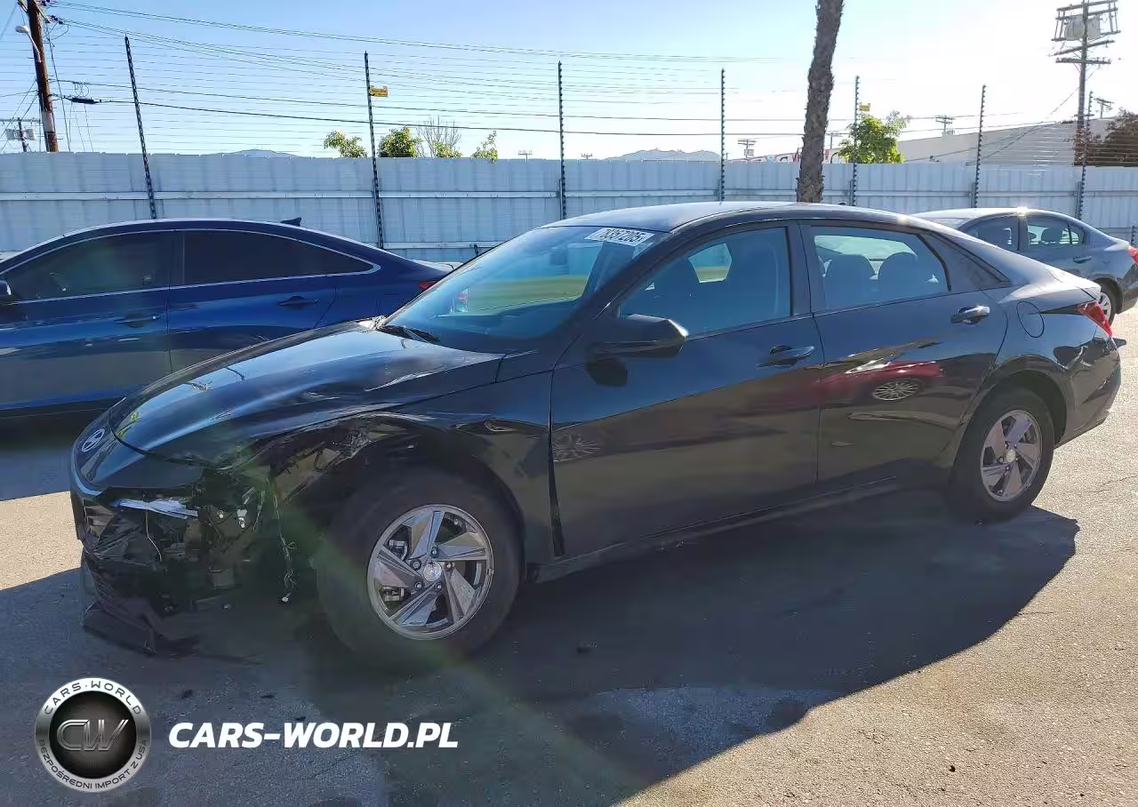 2025 Hyundai Elantra Se