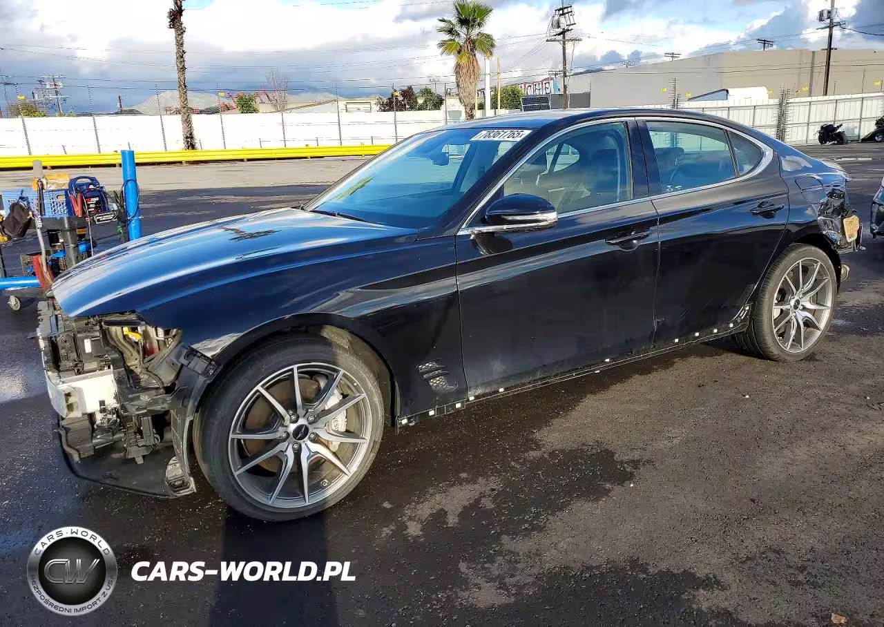 2025 Genesis G70 Base