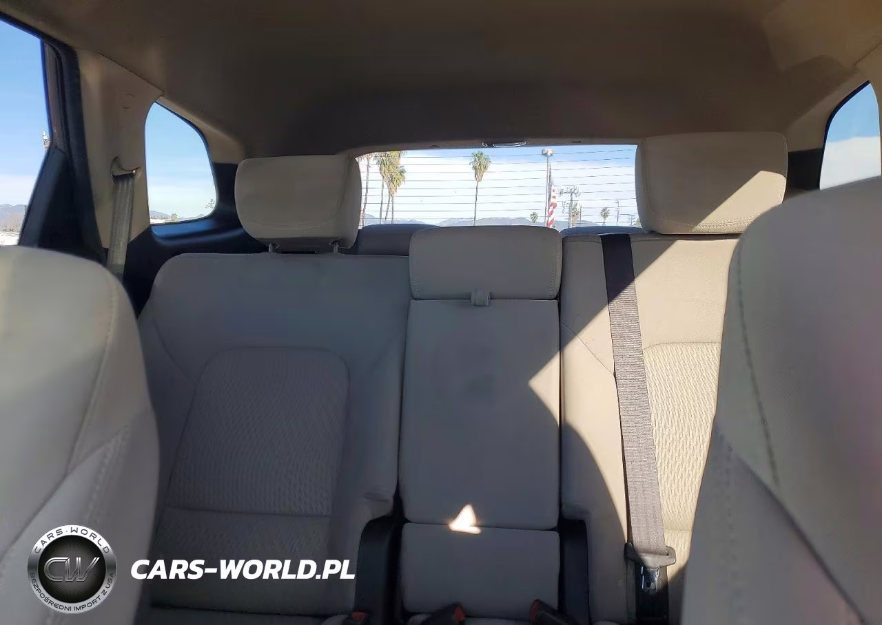 2017 Hyundai Santa Fe Se VIN:KM8SM4HF9HU201117 - 10