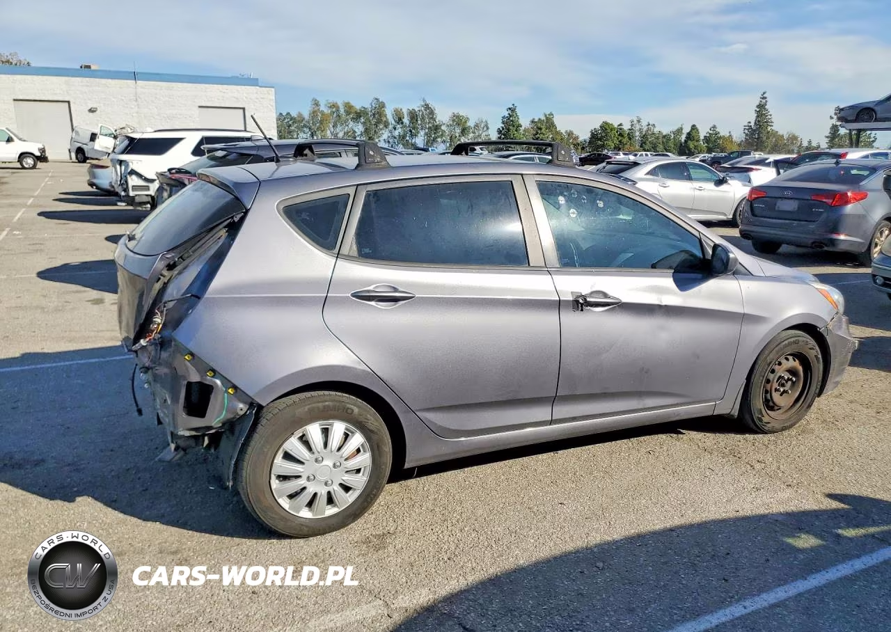 2015 Hyundai Accent Gs VIN:KMHCT5AE0FU205214 - 3