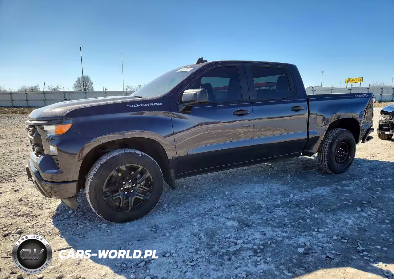 2022 Chevrolet Silverado K1500 Custom