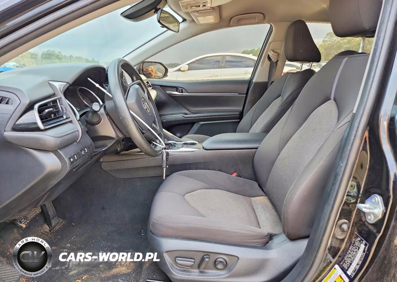 2022 Toyota Camry Le VIN:4T1C11AK1NU070800 - 7