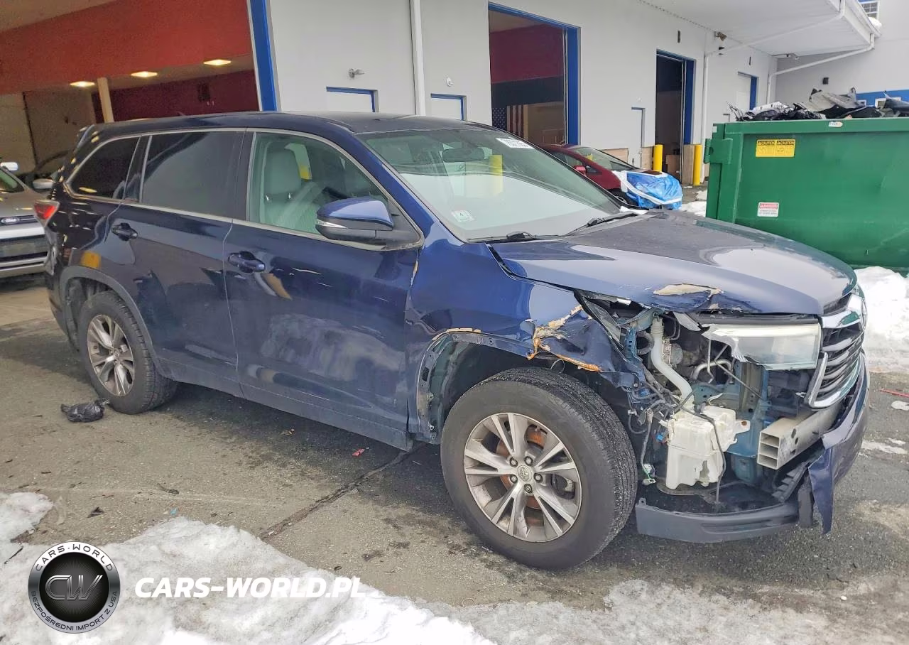 2015 Toyota Highlander VIN:5TDBKRFH9FS086029 - 4