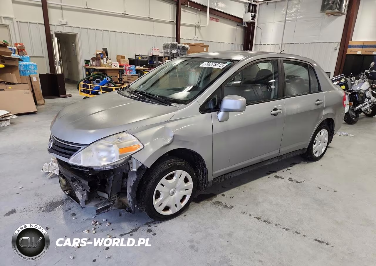 2010 Nissan Versa 1.8 S