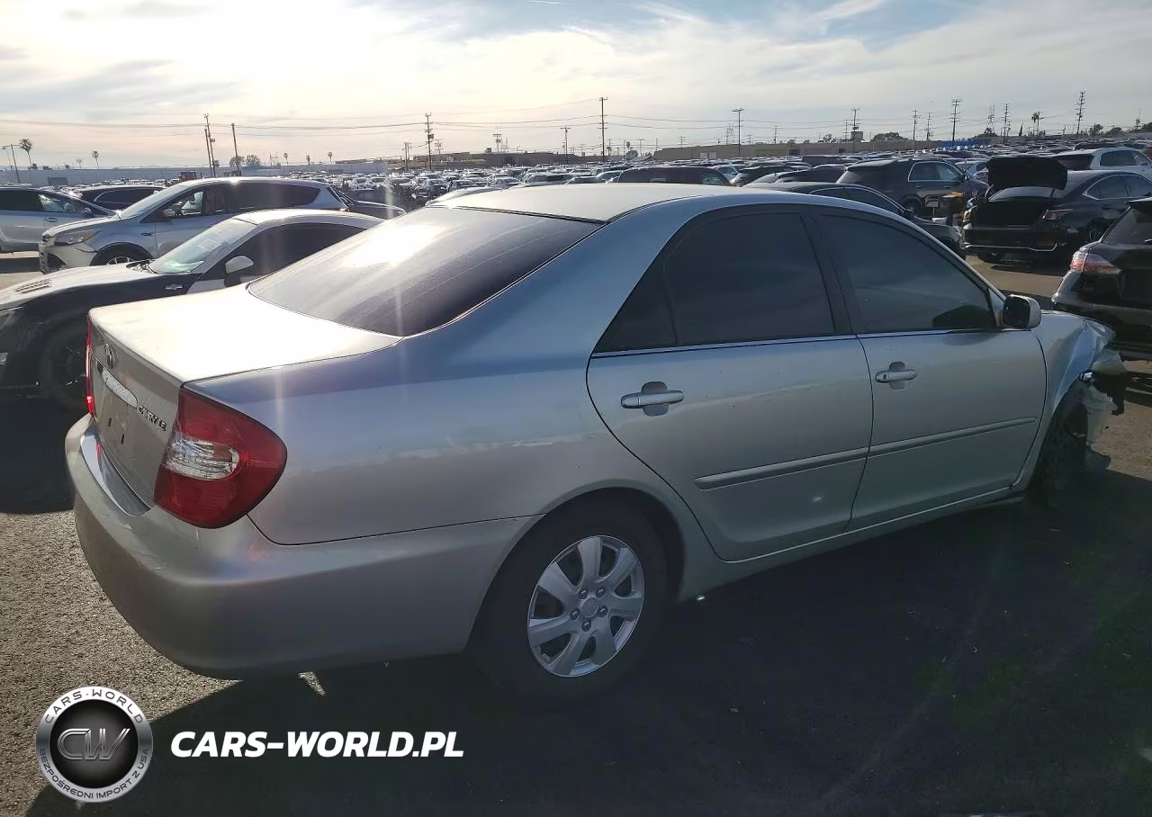 2002 Toyota Camry VIN:JTDBE32K920130808 - 3