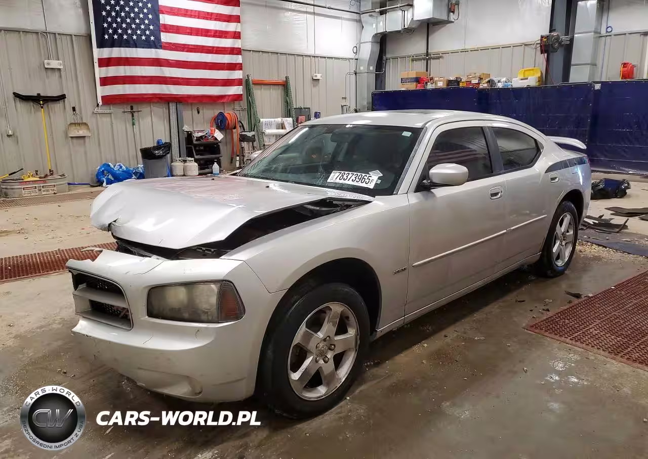 2010 Dodge Charger R