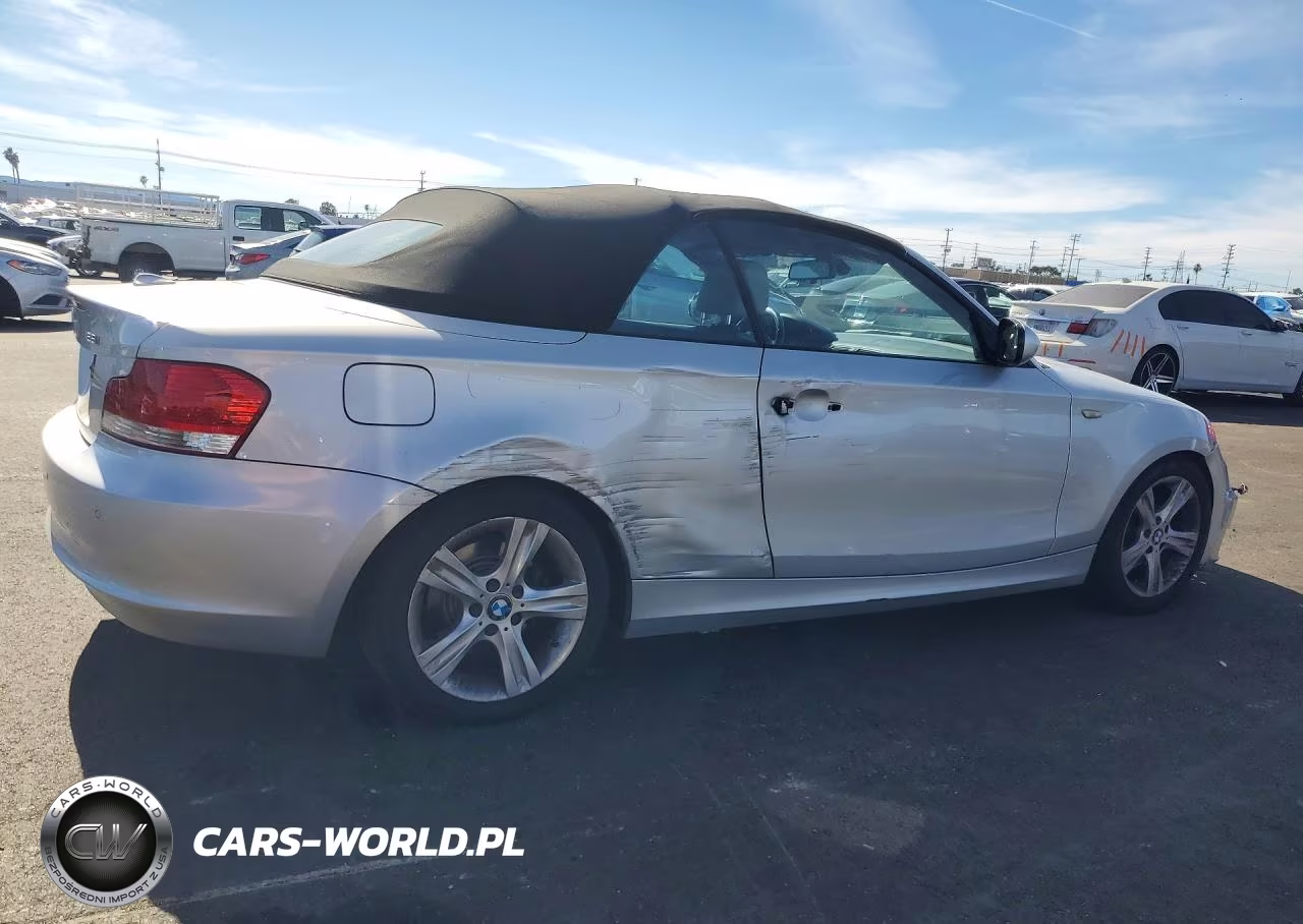 2010 BMW 1 Series VIN:WBAUN1C52AVH82127 - 3