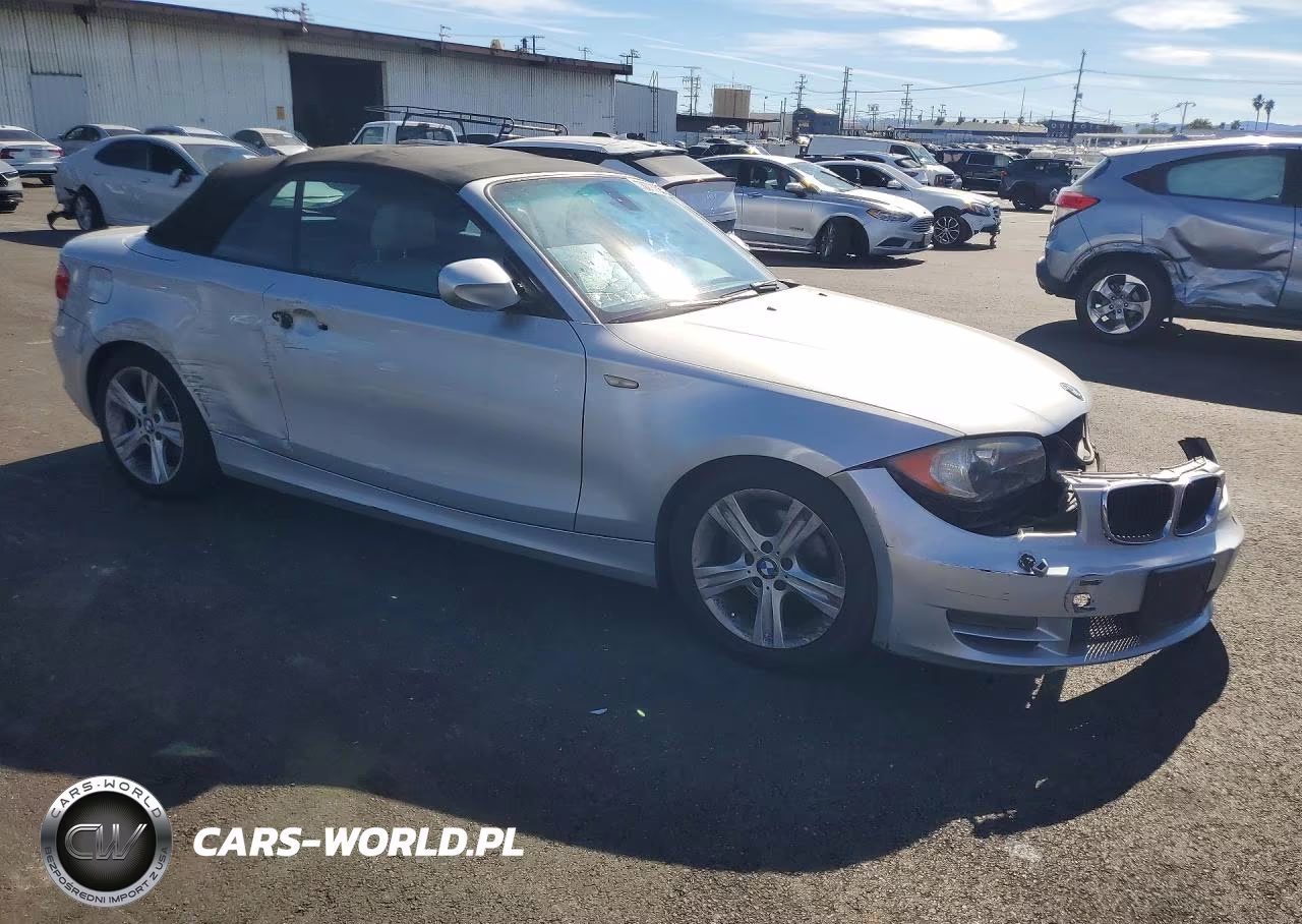 2010 BMW 1 Series VIN:WBAUN1C52AVH82127 - 4