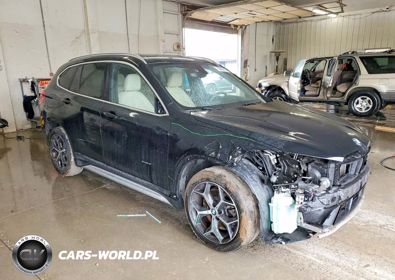2018 BMW X1 xDrive28I VIN:WBXHT3C30J5K27729 - 4