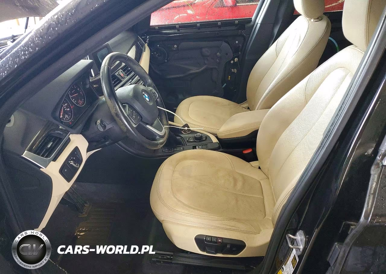 2018 BMW X1 xDrive28I VIN:WBXHT3C30J5K27729 - 7