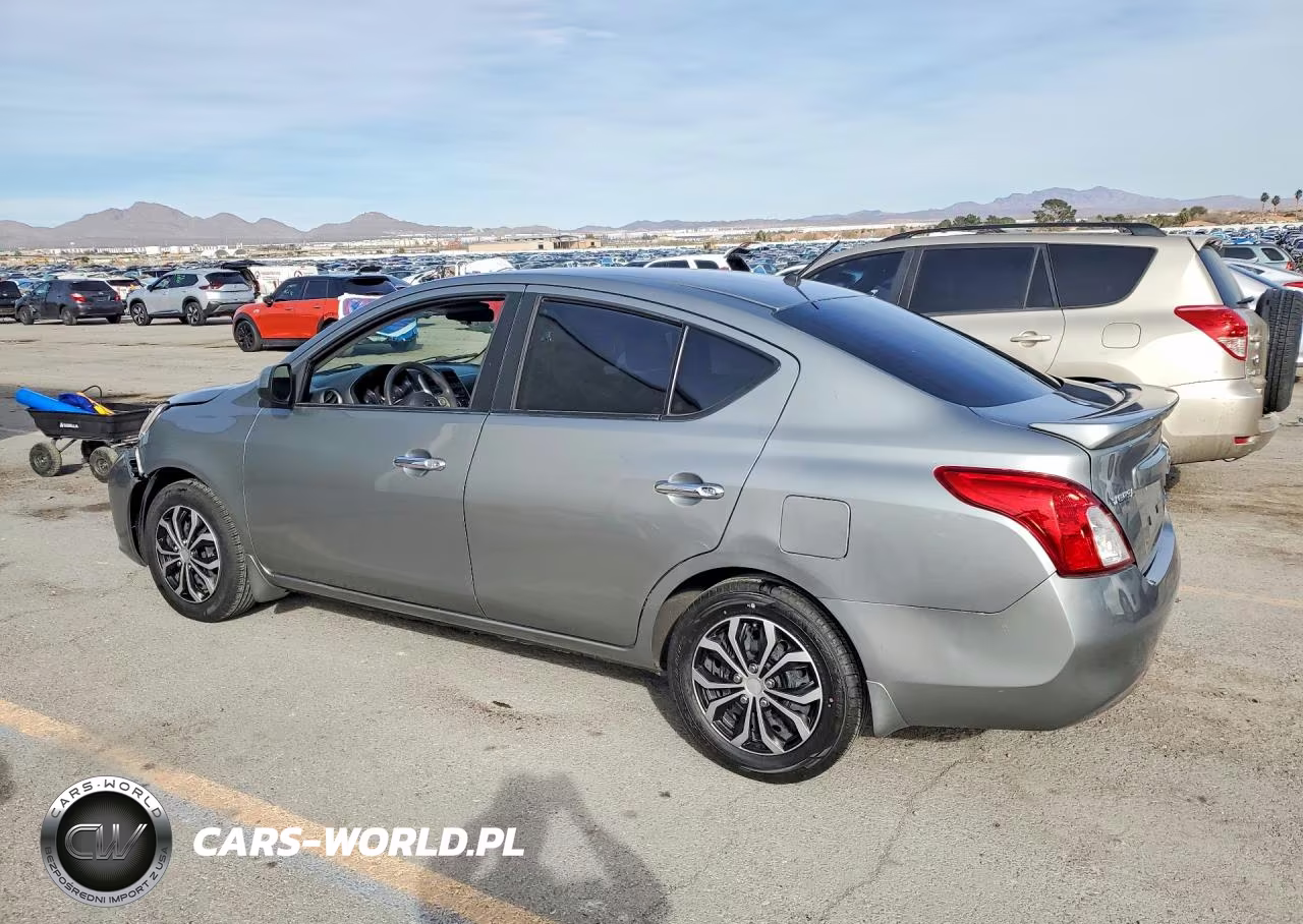 2013 Nissan Versa 1.6 S VIN:3N1CN7AP1DL879233 - 2