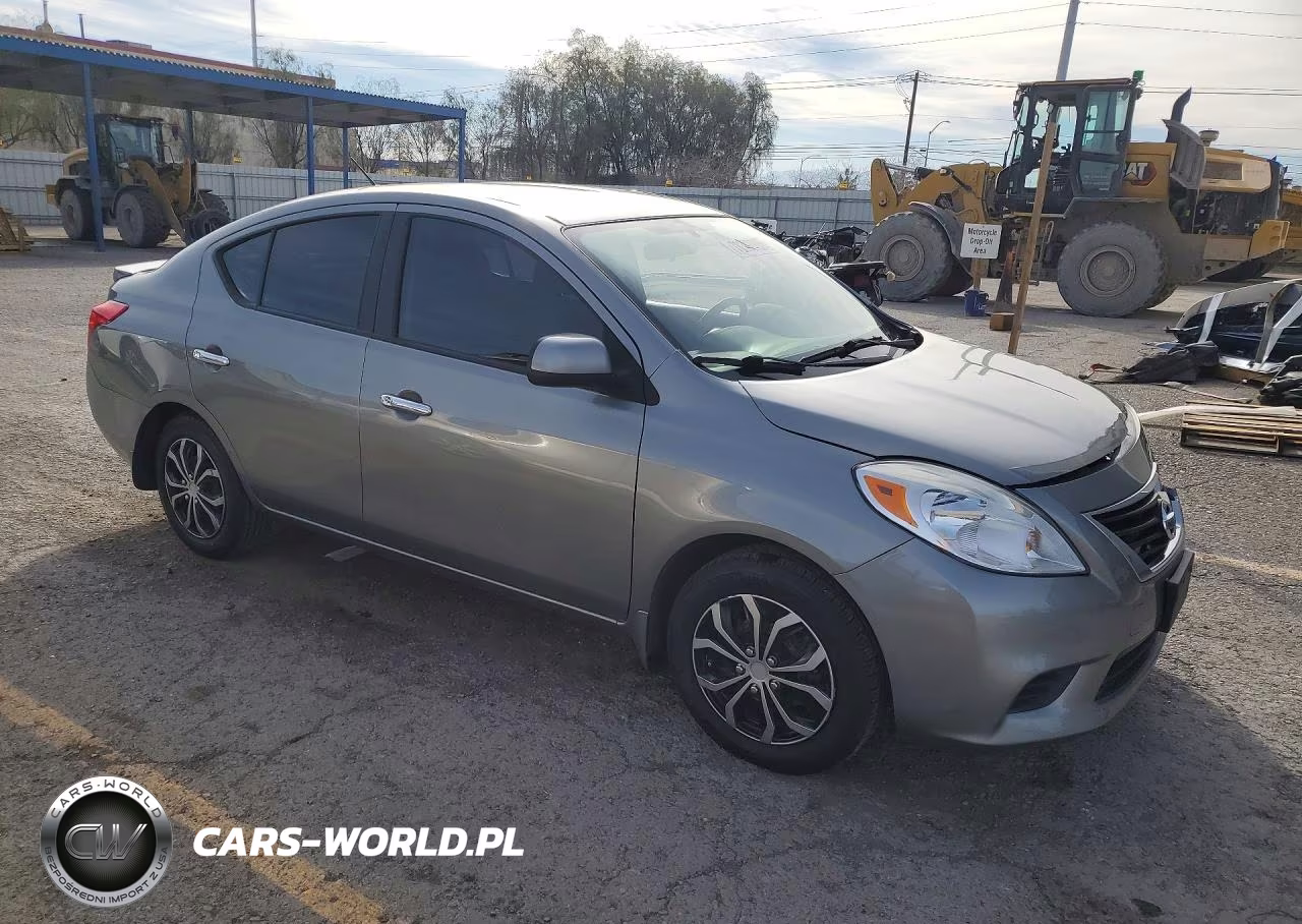 2013 Nissan Versa 1.6 S VIN:3N1CN7AP1DL879233 - 4