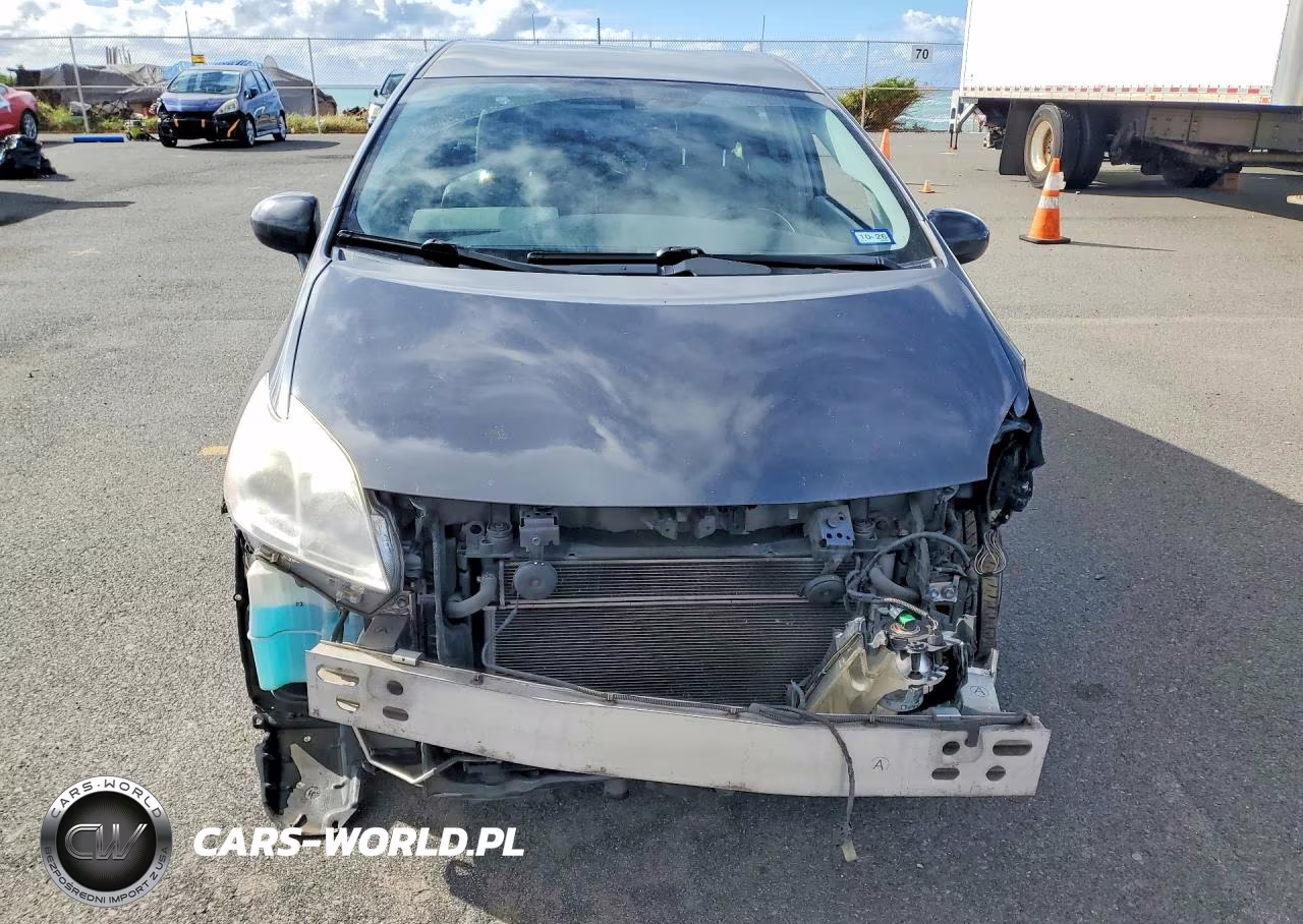 2013 Toyota Prius VIN:JTDKN3DU7D5564696 - 5