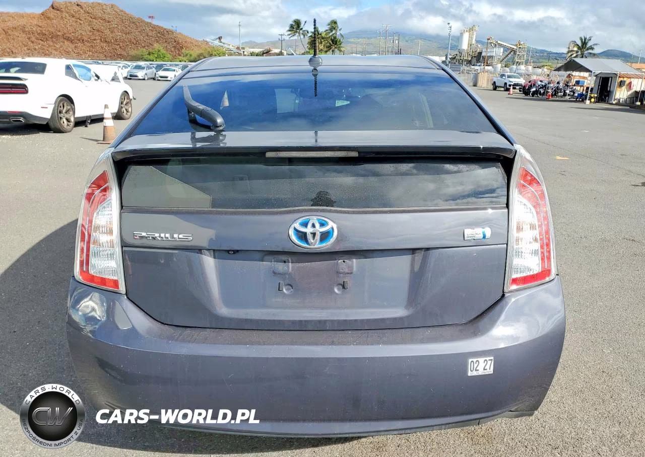 2013 Toyota Prius VIN:JTDKN3DU7D5564696 - 6
