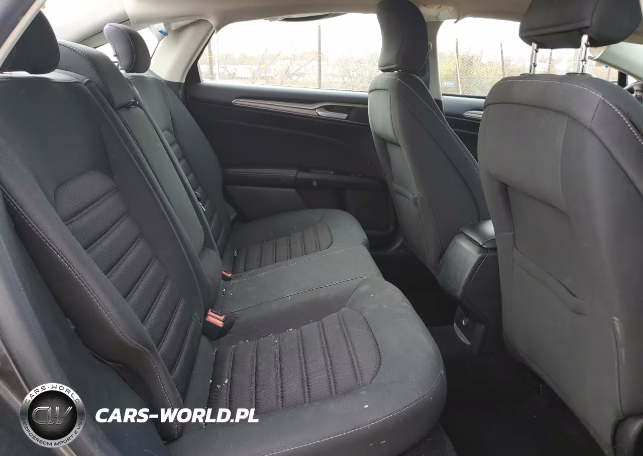 2017 Ford Fusion Se VIN:3FA6P0H78HR358214 - 10