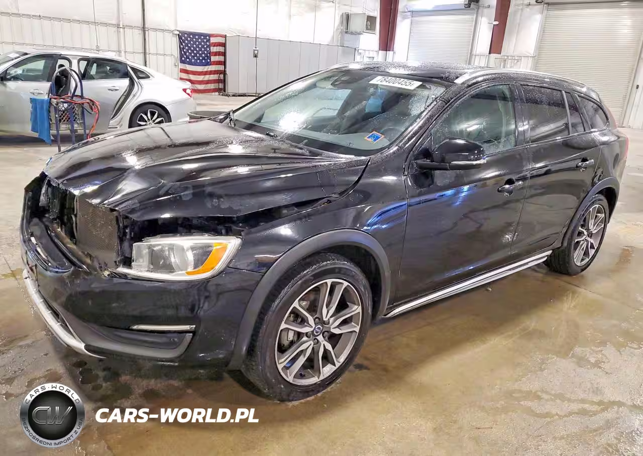 2016 Volvo V60 Cross Country Premier