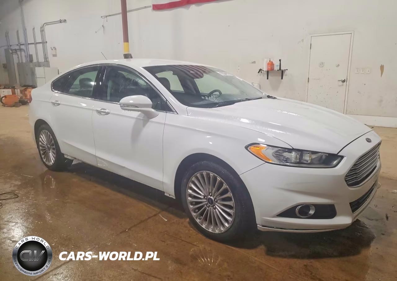 2016 Ford Fusion Titanium VIN:3FA6P0K9XGR135469 - 4