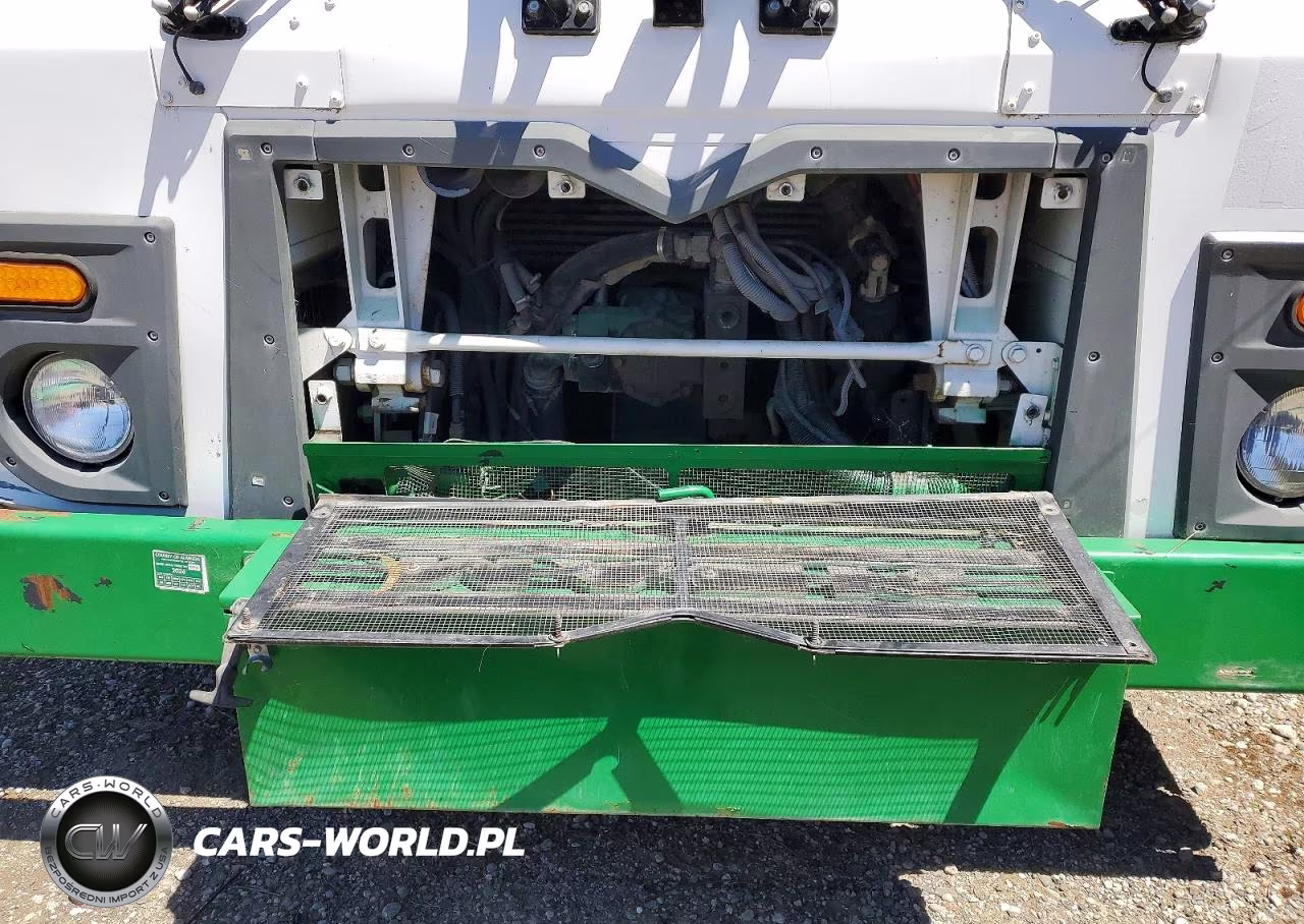 2011 Mack Leu613 Refuse Truck VIN:1M2AU02C2BM005501 - 7