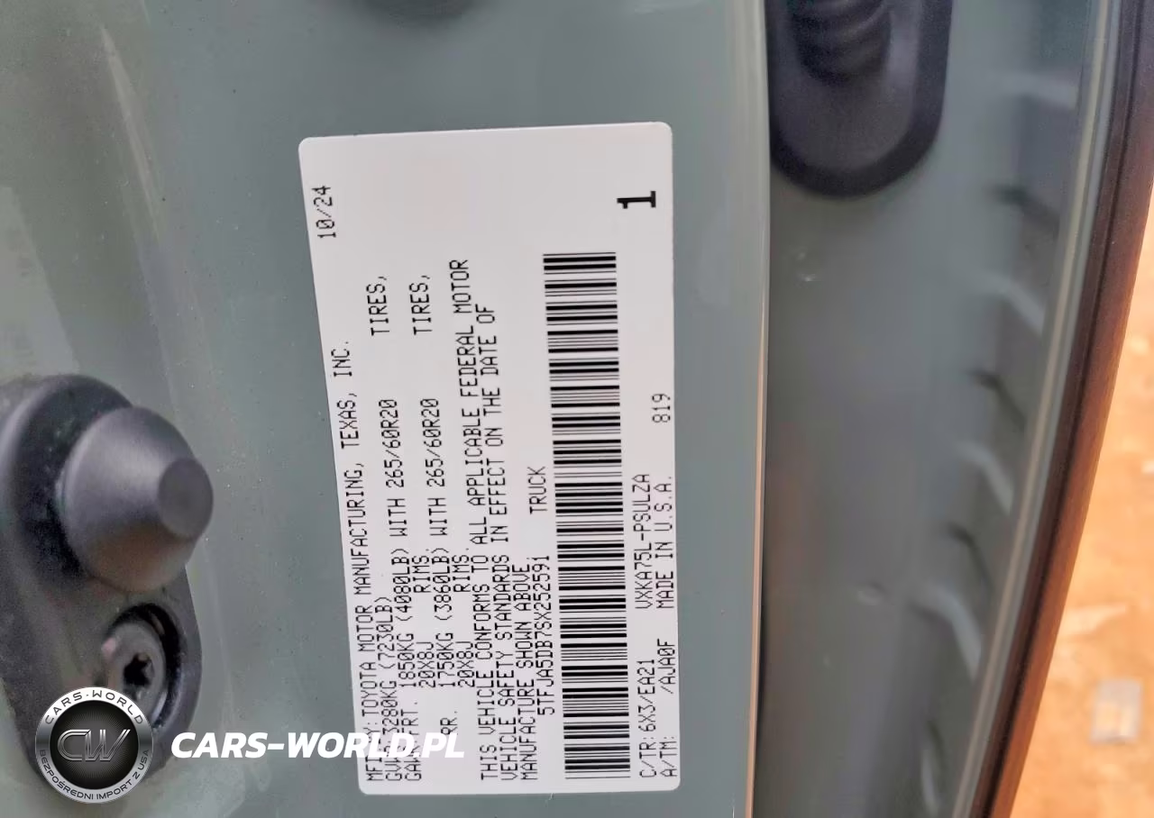 2025 Toyota Tundra Limited VIN:5TFJA5DB7SX252591 - 12