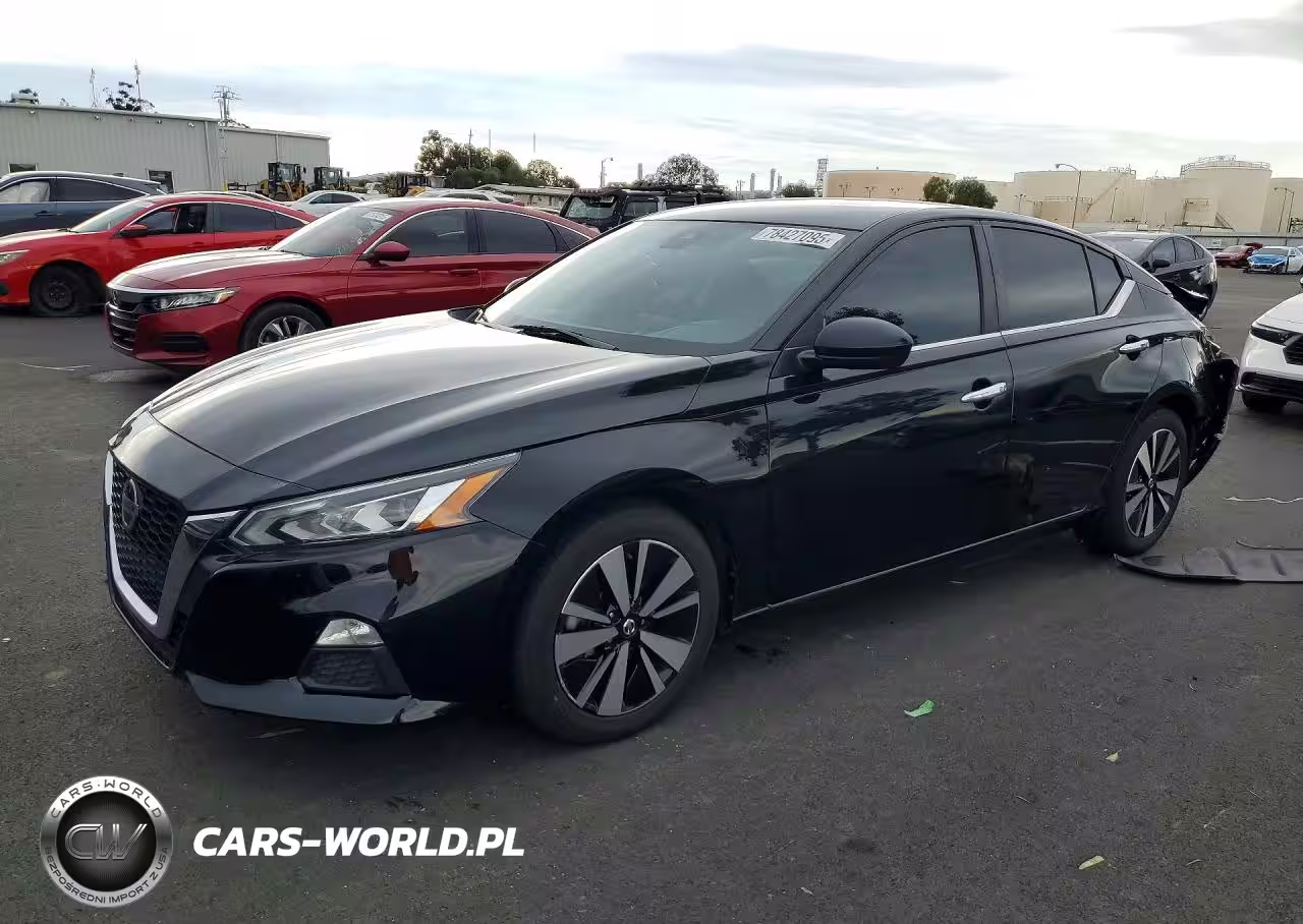 2022 Nissan Altima Sv