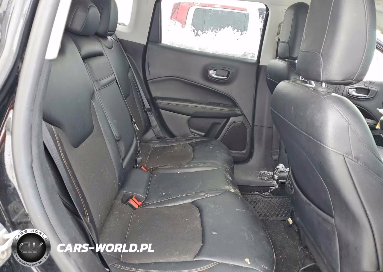 2018 Jeep Compass Latitude VIN:3C4NJDBB6JT100181 - 11