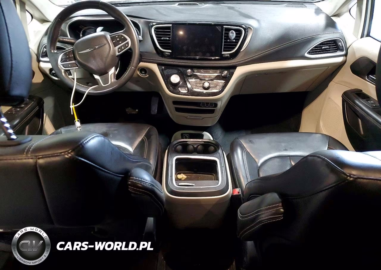 2023 Chrysler Pacifica Hybrid Touring L VIN:2C4RC1L77PR527403 - 8