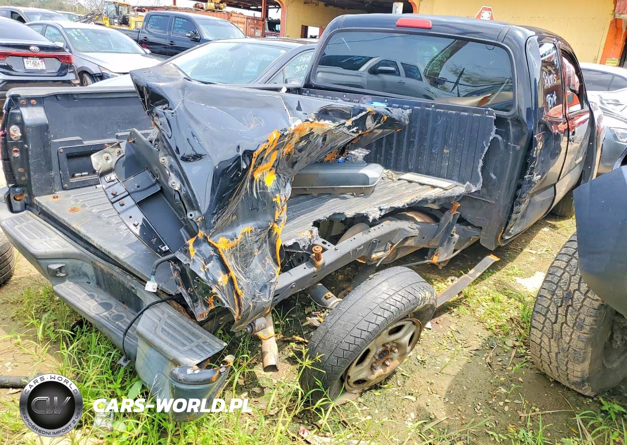 2014 Toyota Tacoma Access Cab VIN:5TFTX4CN0EX043064 - 3