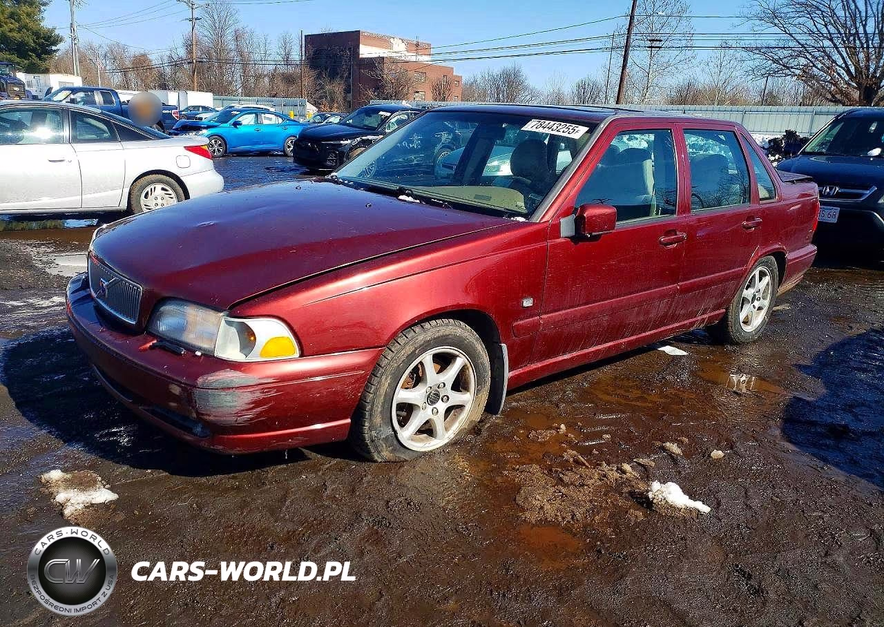 2000 Volvo S70 Base