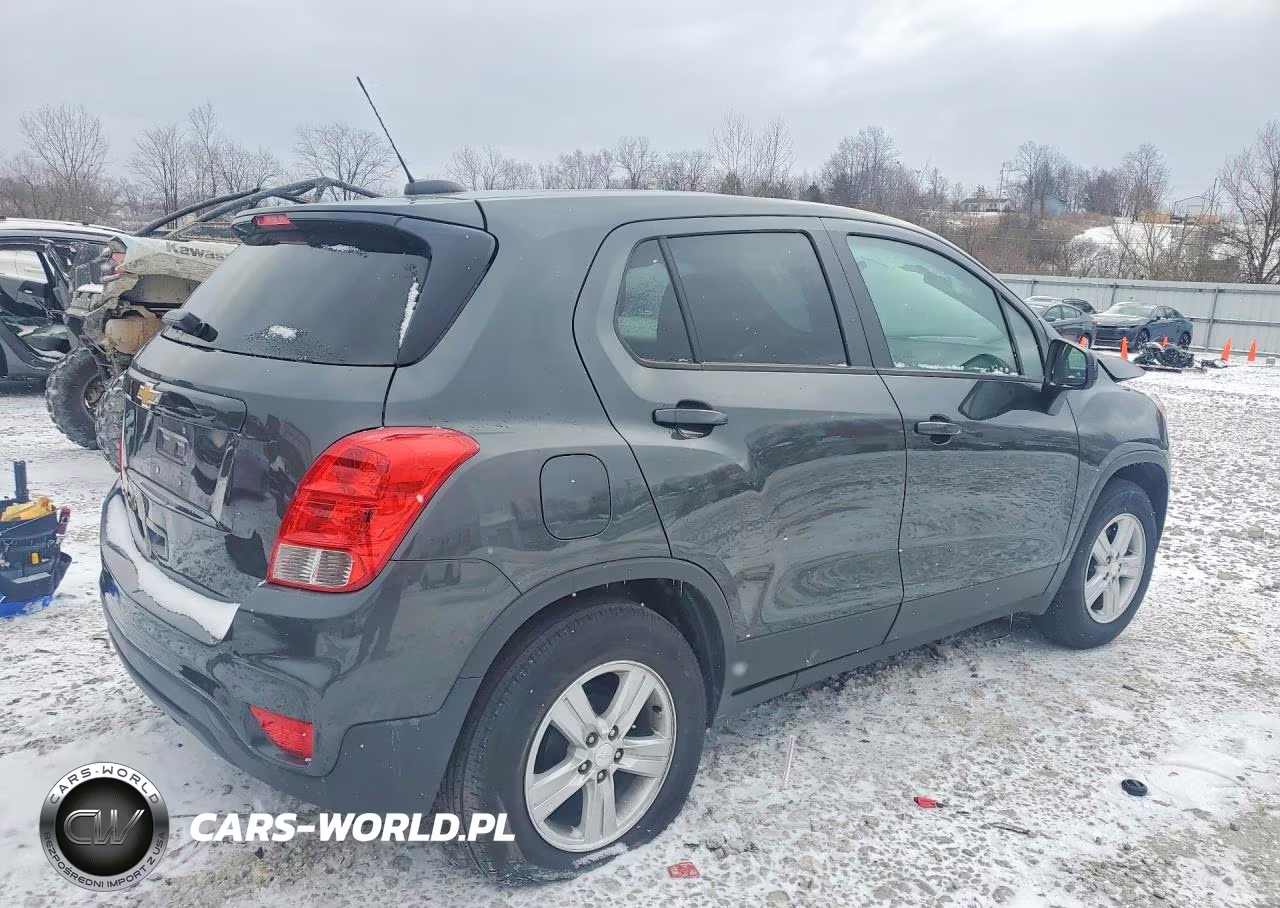 2020 Chevrolet Trax Ls VIN:3GNCJKSBXLL109651 - 3