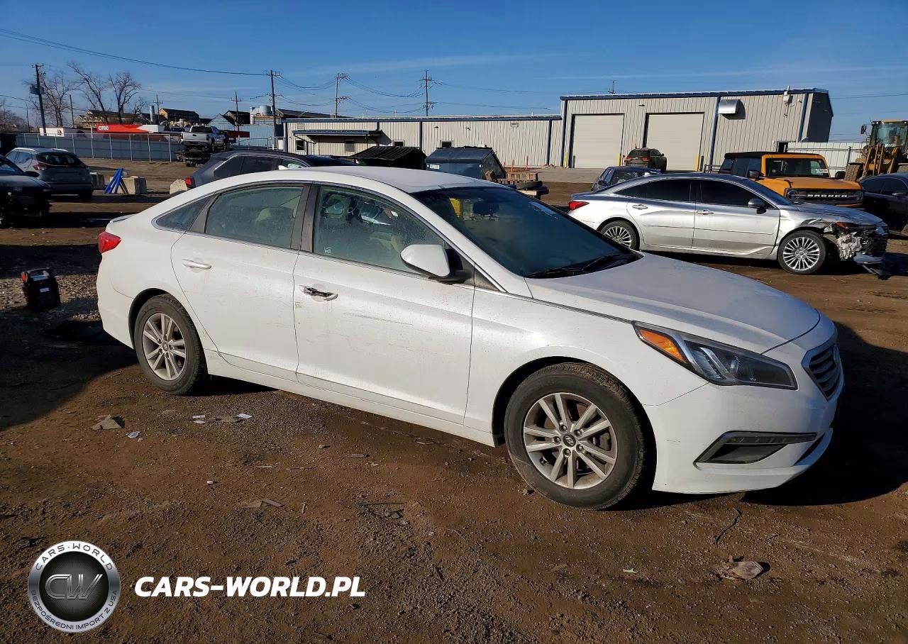 2015 Hyundai Sonata Se VIN:5NPE24AF7FH235677 - 4