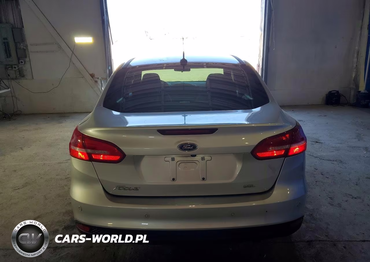 2017 Ford Focus Sel VIN:1FADP3H29HL204297 - 6