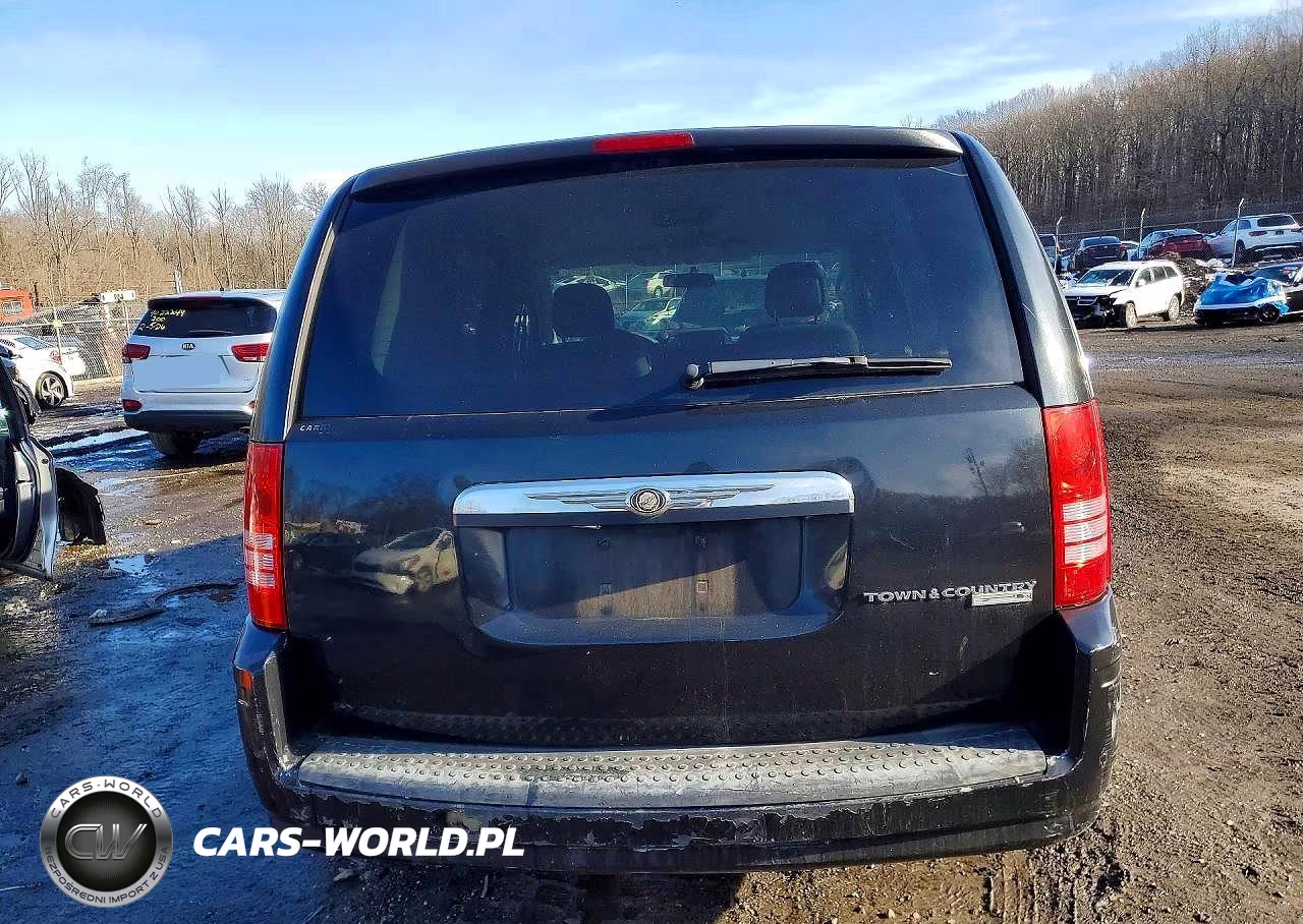 2010 Chrysler Town & Country Lx VIN:2A4RR2D18AR322270 - 6