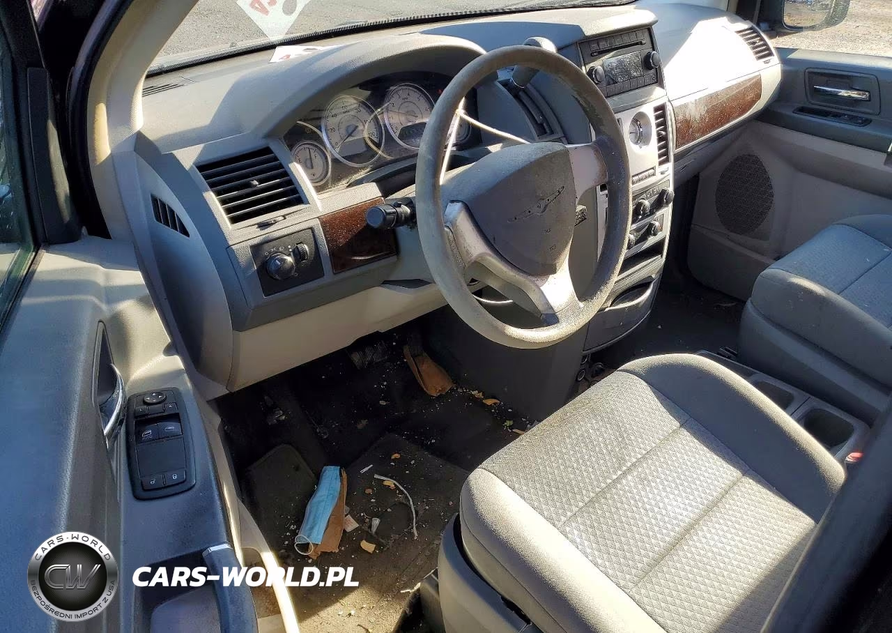 2010 Chrysler Town & Country Lx VIN:2A4RR2D18AR322270 - 8