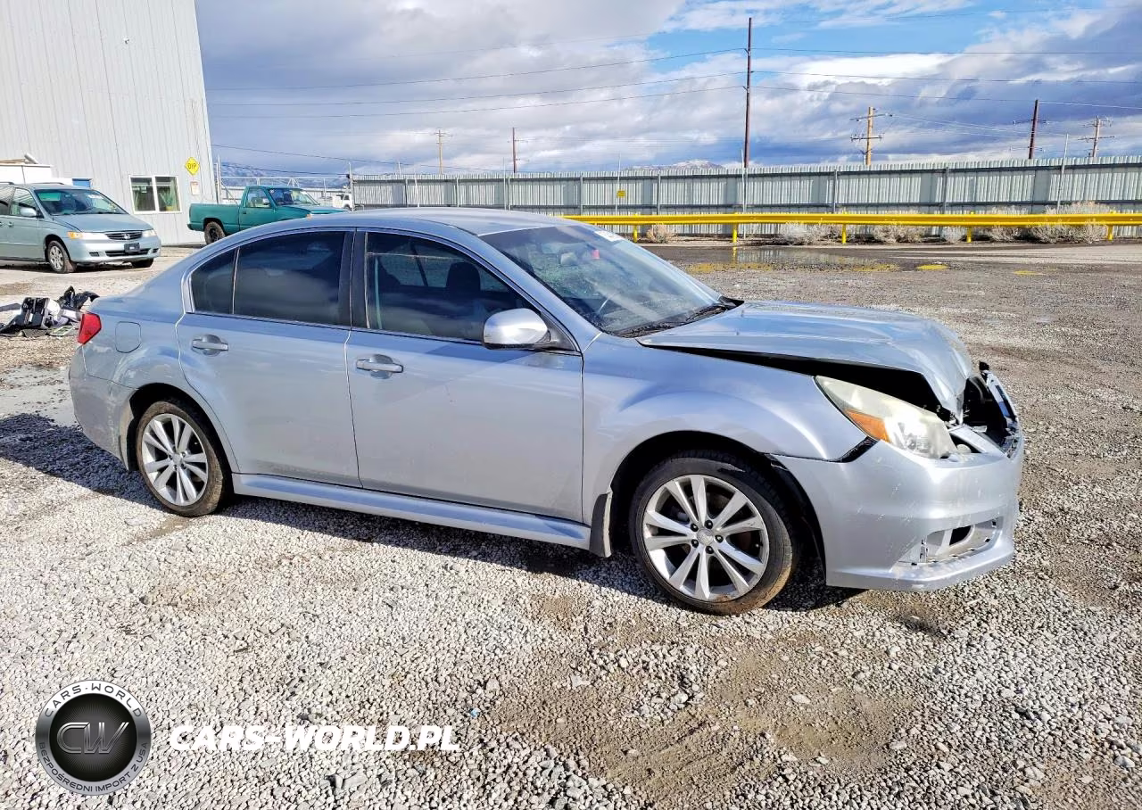 2014 Subaru Legacy 2.5I Premium VIN:4S3BMBC63E3013355 - 4