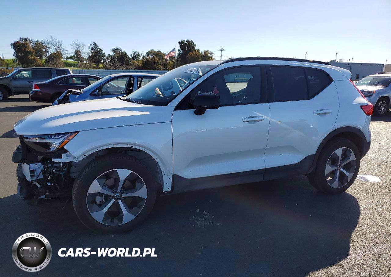 2024 Volvo Xc40 Core