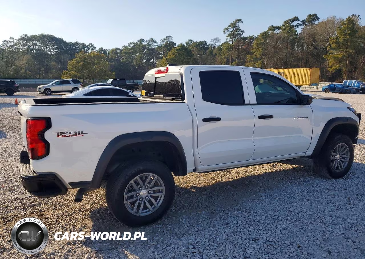 2025 Chevrolet Colorado Trail Boss VIN:1GCPTEEK2S1204809 - 3