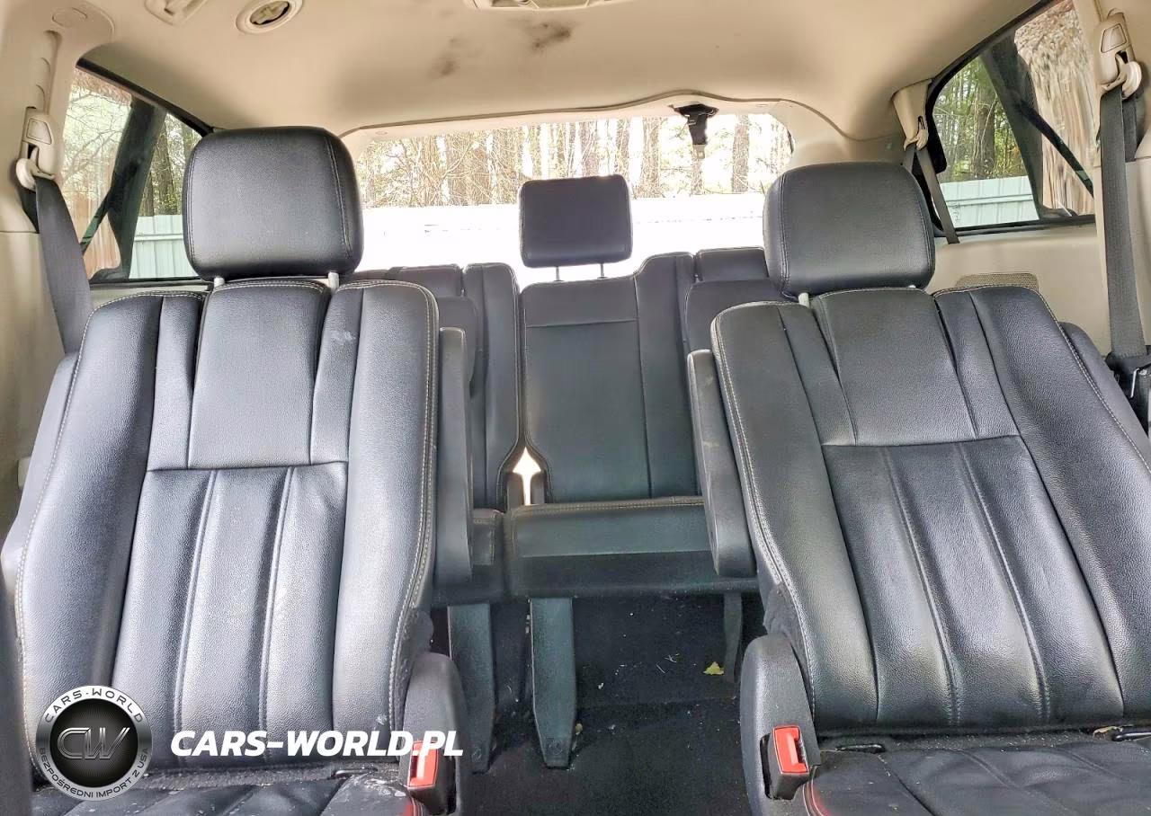 2015 Chrysler Town & Country Touring VIN:2C4RC1BG4FR715148 - 10