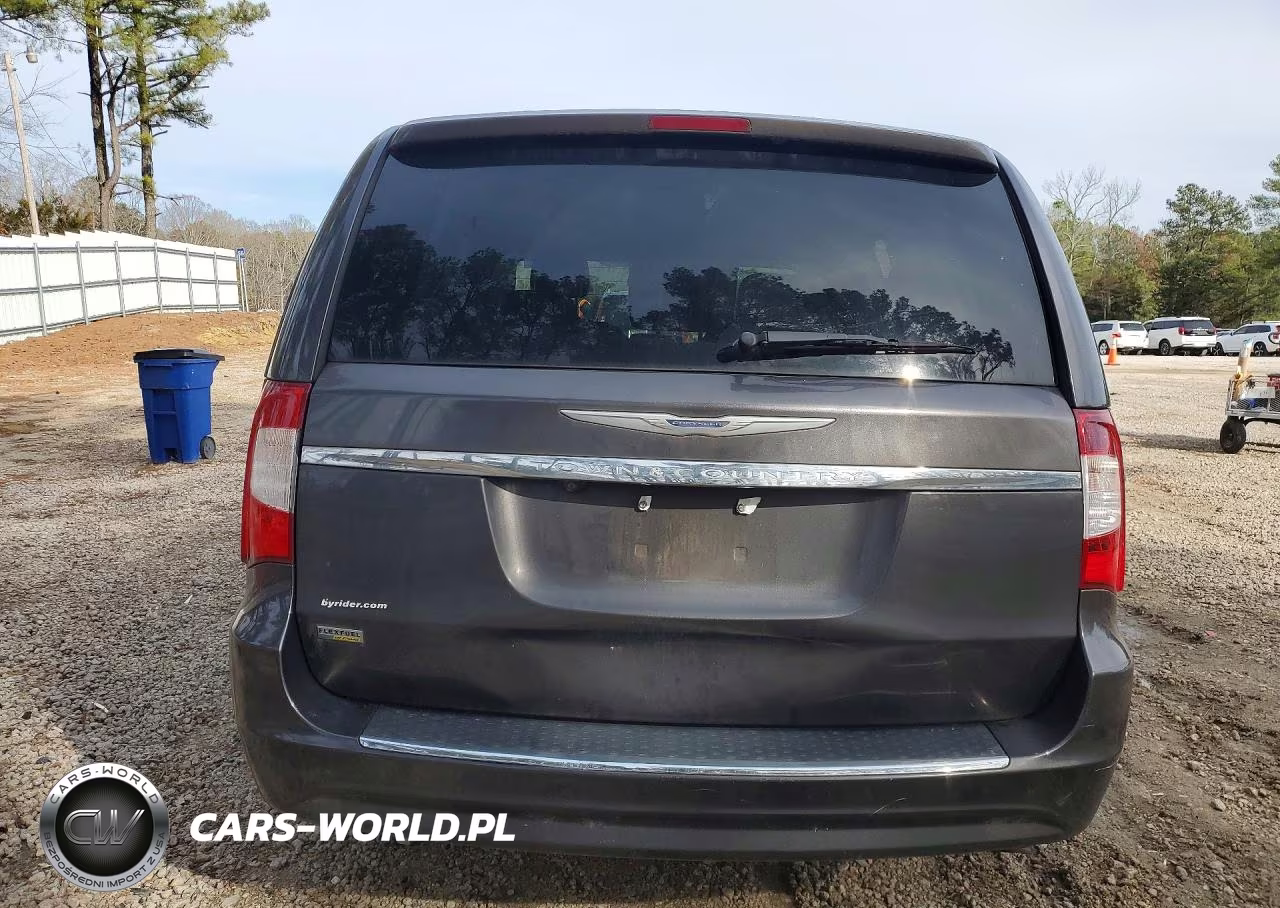 2015 Chrysler Town & Country Touring VIN:2C4RC1BG4FR715148 - 6