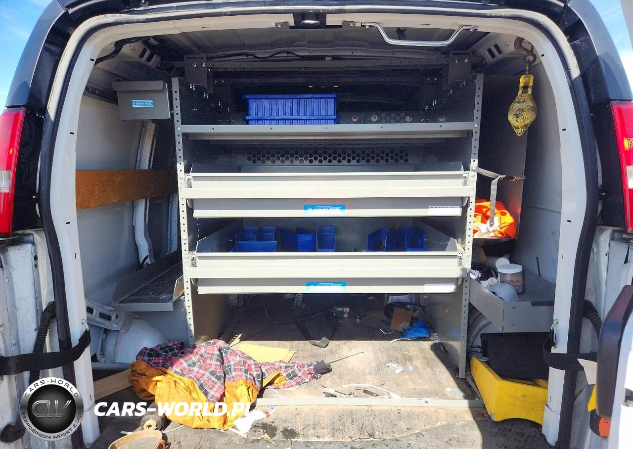 2019 Chevrolet Express 2500 Cargo Utility - Service Van VIN:1GCWGAFP9K1221416 - 10