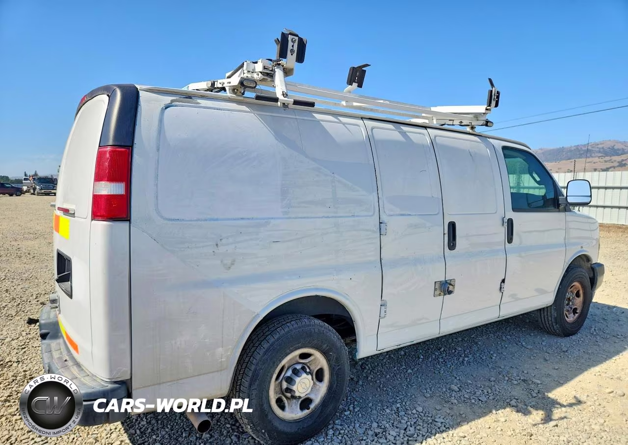 2019 Chevrolet Express 2500 Cargo Utility - Service Van VIN:1GCWGAFP9K1221416 - 3