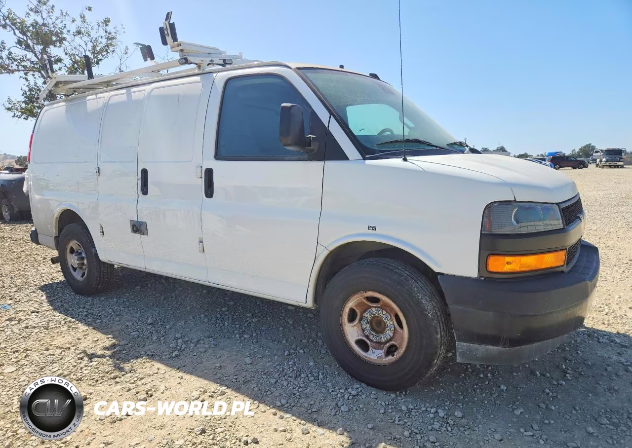 2019 Chevrolet Express 2500 Cargo Utility - Service Van VIN:1GCWGAFP9K1221416 - 4
