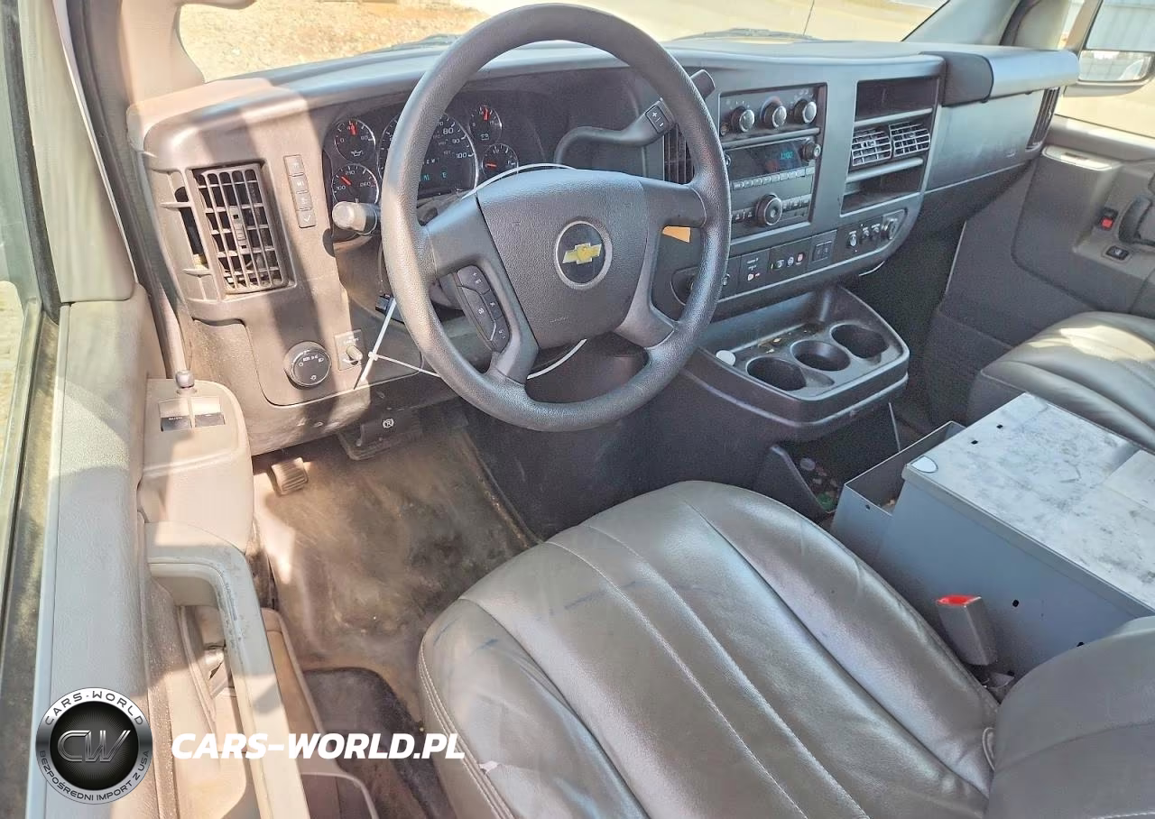 2019 Chevrolet Express 2500 Cargo Utility - Service Van VIN:1GCWGAFP9K1221416 - 8