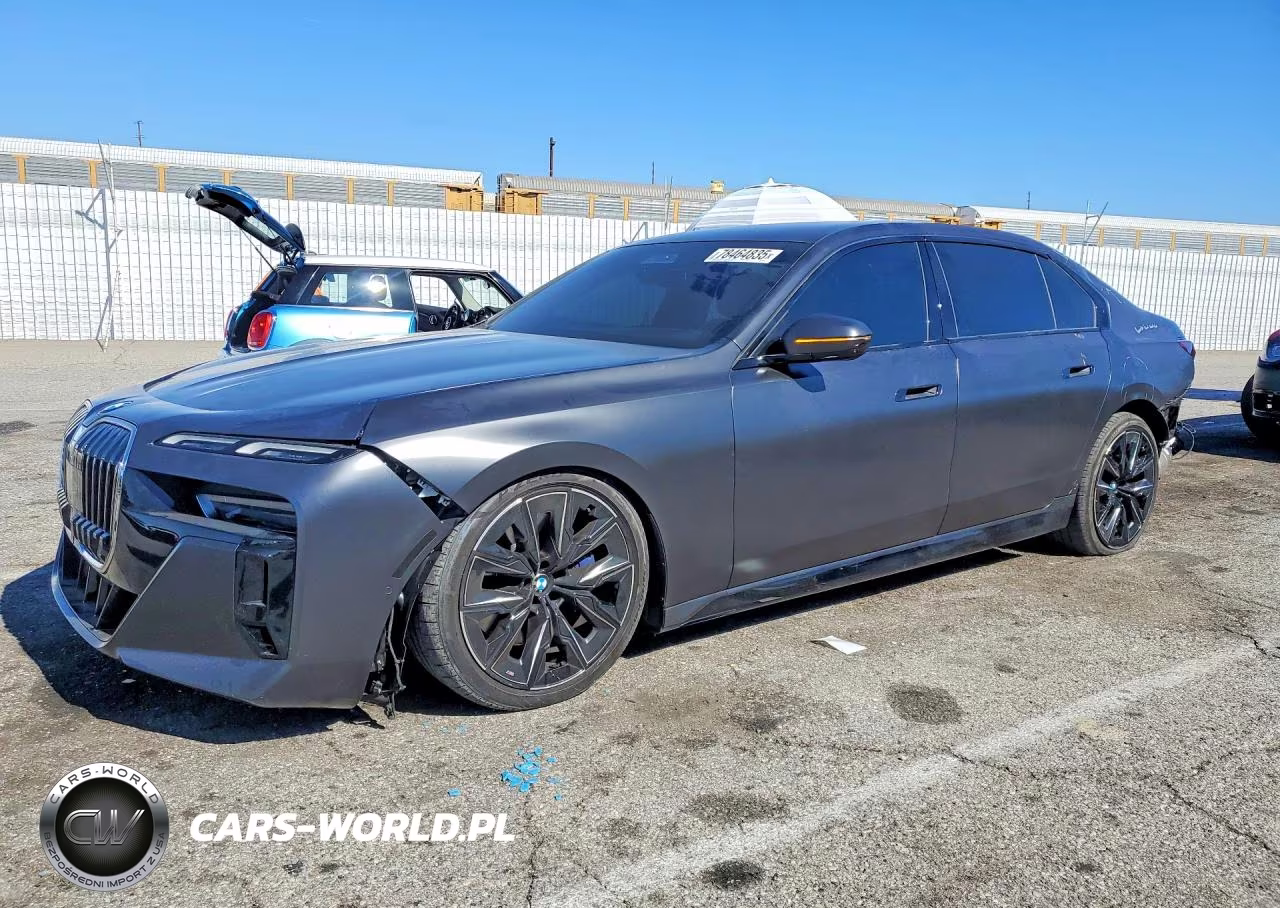 2023 BMW 760 Xi