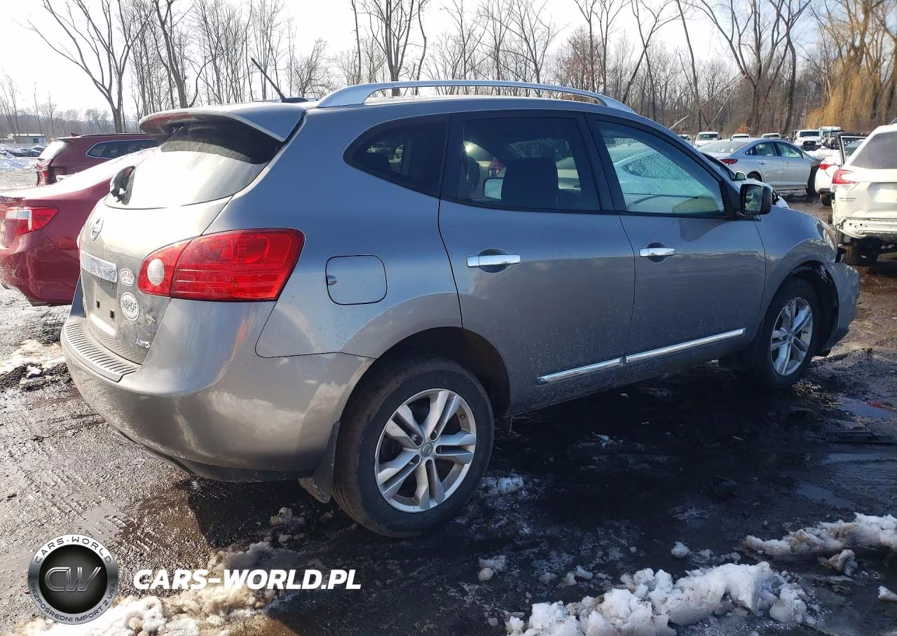 2015 Nissan Rogue Select S VIN:JN8AS5MV9FW253541 - 3