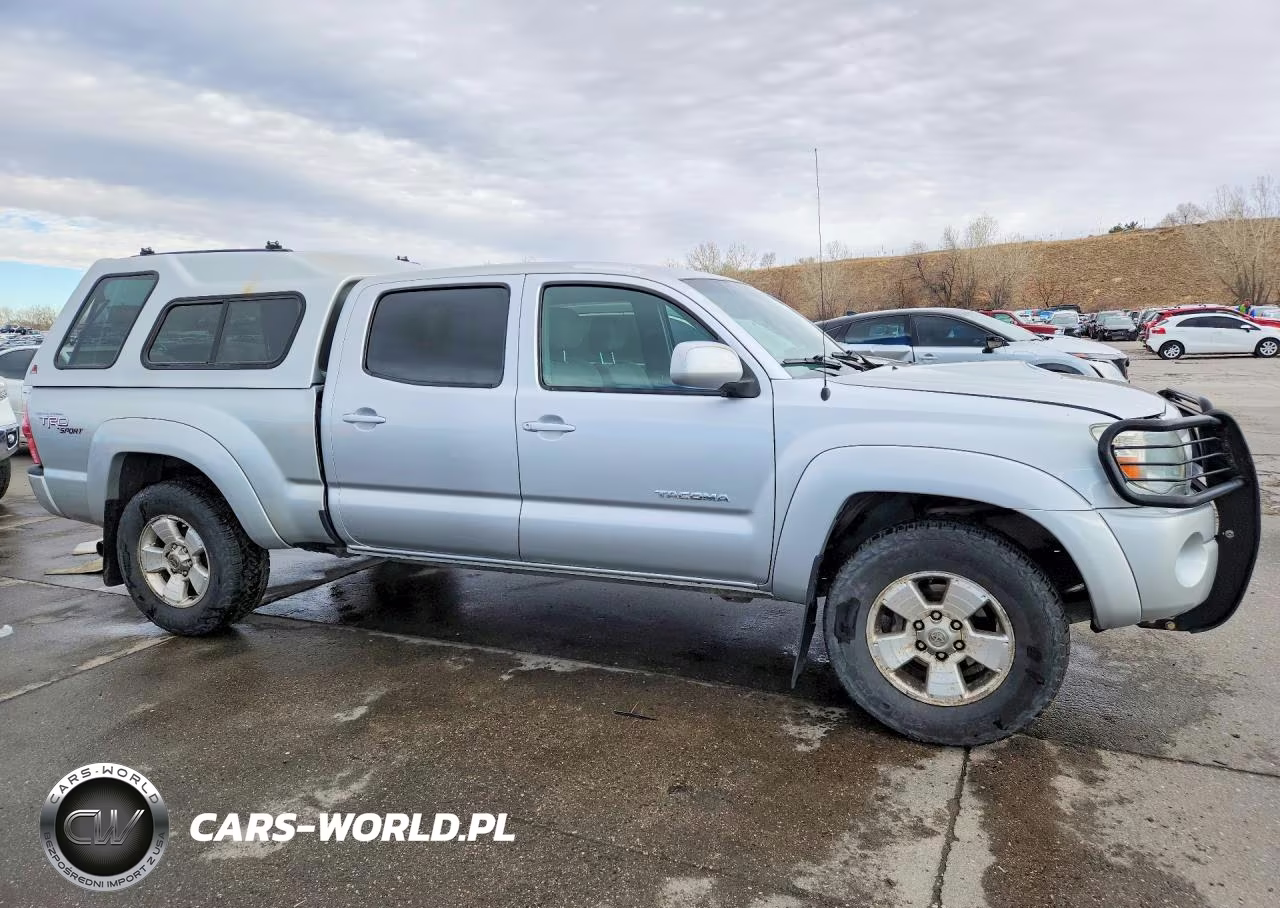 2008 Toyota Tacoma V6 VIN:3TMMU52N48M005674 - 4