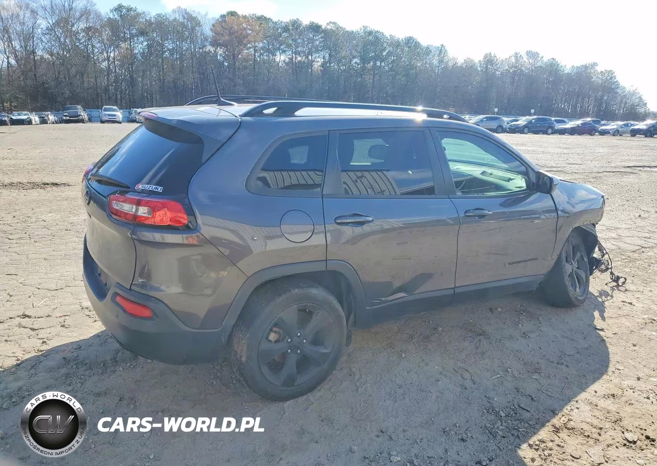 2018 Jeep Cherokee Latitude VIN:1C4PJLCB8JD543200 - 3
