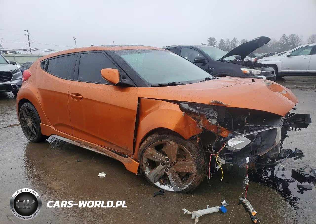 2015 Hyundai Veloster Turbo VIN:KMHTC6AE5FU222306 - 4