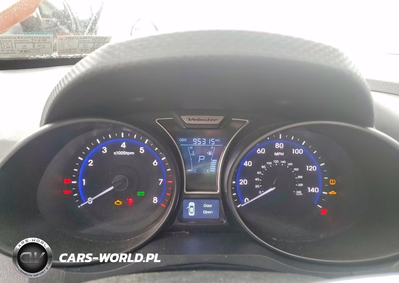 2015 Hyundai Veloster Turbo VIN:KMHTC6AE5FU222306 - 9