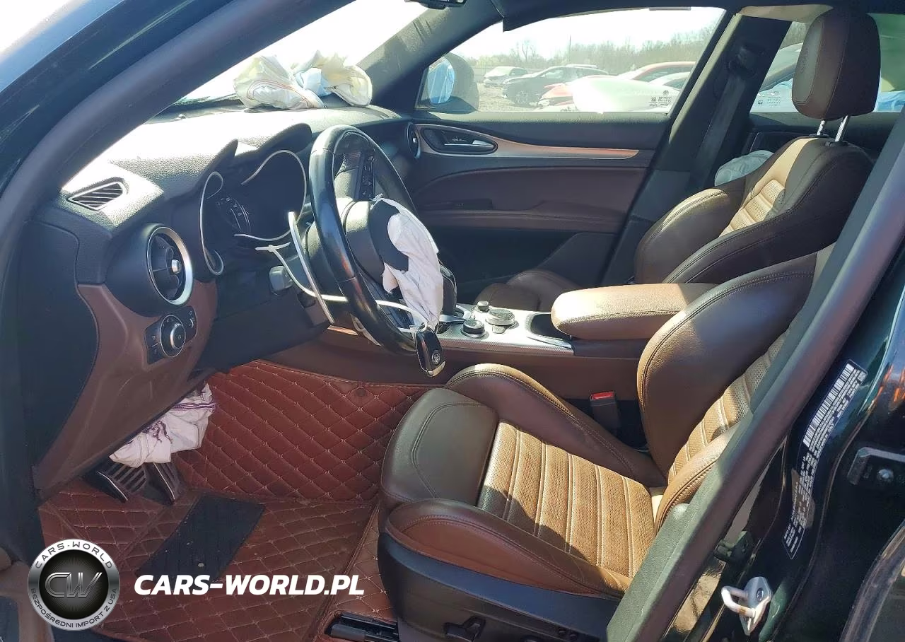 2021 Alfa Romeo Stelvio Ti VIN:ZASPAKBN6M7D16541 - 7