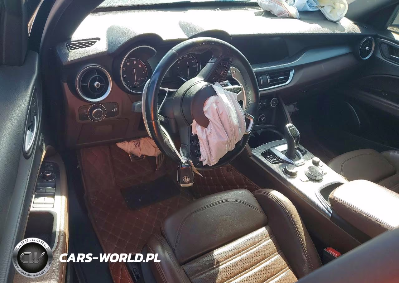 2021 Alfa Romeo Stelvio Ti VIN:ZASPAKBN6M7D16541 - 8
